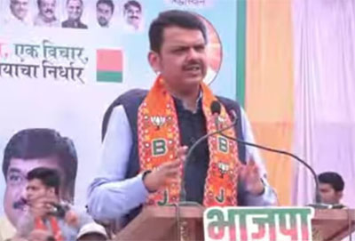 मोदींच्या इंजिनला विकासाचे डबे