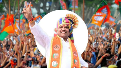 श्रीरंग बारणे तिसऱ्यांदा मोदींसोबत