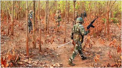 छत्तीसगडमध्ये आयईडी स्फोटात २ जवान शहीद, नक्षलविरोधी अभियान वेगात