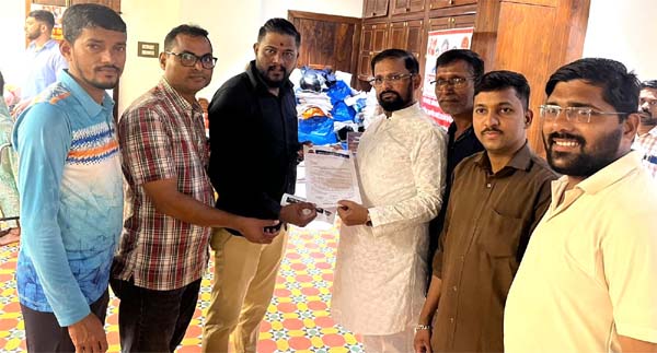 गणेशोत्सवात ‘धर्मवीर आनंद दिघे एक्स्प्रेस’ सोडण्याची मागणी