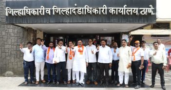 निष्ठावंत शिवसैनिकांच्या उपस्थितीत राजन विचारे यांनी दाखल केला उमेदवारी अर्ज