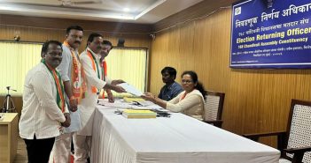 काँग्रेस उमेदवार नसीम खान यांचा चांदिवलीतून उमेदवारी अर्ज दाखल