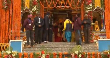 वैदिक मंत्रोच्चारात बद्रीनाथ मंदिराचे दरवाजे भावकांसाठी खुले