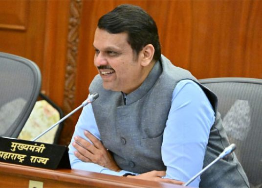 पोलिसांच्या अनुकंपा नियुक्त्यांचा निर्णय मिशन मोडवर राबविला जाणार – मुख्यमंत्री