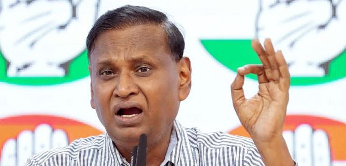 राज ठाकरे यांचं मराठीवर नाही, तर राजकारणावर प्रेम आहे – उदित राज