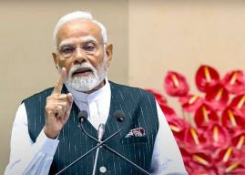 डोक्यावर संविधान घेऊन नाचणाऱ्यांनीच संविधान पायदळी तुडवले – पंतप्रधान