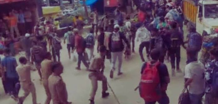 केदारनाथला जाणारी गर्दी नियंत्रणाबाहेर; पोलिसांकडून लाठीचार्ज
