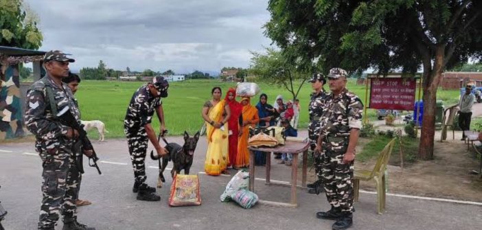 नेपाळ हिंसाचार : उत्तर प्रदेशात अलर्ट; सीमेवर वाढवली देखरेख