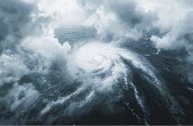 आंध्र प्रदेशात १०० किमी वेगाने धडकले ‘मोंथा’ चक्रीवादळ