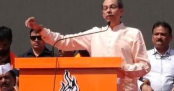 ज्यांनी ५० खोके घेतले, त्यांनी शेतकऱ्यांना ५० हजार हेक्टरी द्यावेत – उद्धव ठाकरे