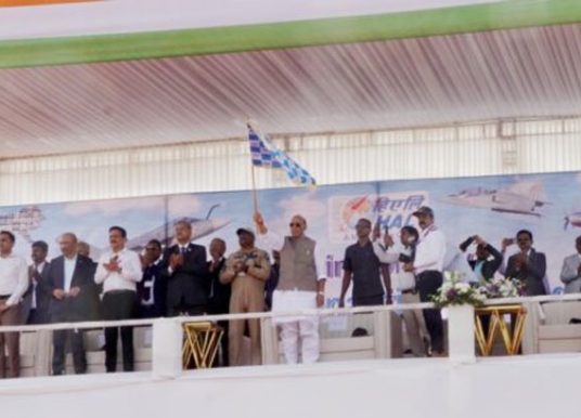 आत्मनिर्भर आणि बलशाली भारतासाठी हिंदुस्थान एरॉनॉटिक्सची भूमिका महत्त्वाची – संरक्षण मंत्री राजनाथ सिंह
