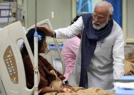दिल्ली बॉम्बस्फोट: पंतप्रधान मोदींनी एलएनजेपी रुग्णालयात दिली भेट