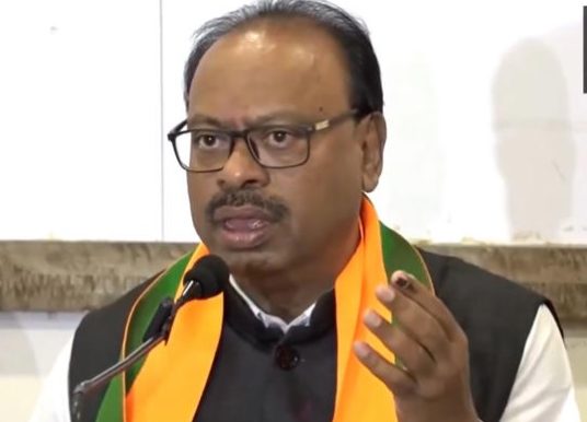 मुंबईकरांसाठी ऐतिहासिक निर्णय: ३० लाख मालमत्ताधारकांना दिलासा, प्रॉपर्टीचा फेरफार आता घरबसल्या ‘ऑनलाईन’!