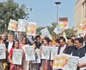 मनरेगाची जागा घेणाऱ्या नवीन योजनेविरुद्ध विरोधकांची संसद भवन संकुलात निदर्शने