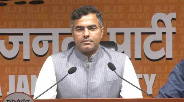 ” आप” म्हणजे “आलिशान आदमी पार्टी,” भाजपचे केजरीवालांवर टीकास्त्र
