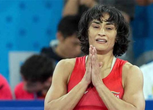 विनेश फोगाट यांना सर्वोच्च न्यायालयाकडून आशियाई क्रीडा ट्रायल्समध्ये खेळण्याची परवानगी