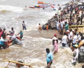 रायगडच्या समुद्रकिनाऱ्यांवर विक्रमी गर्दी