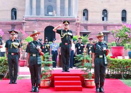 जनरल उपेंद्र द्विवेदी निवृत्त; जनरल धीरज सेठ नवे सैन्य प्रमुख