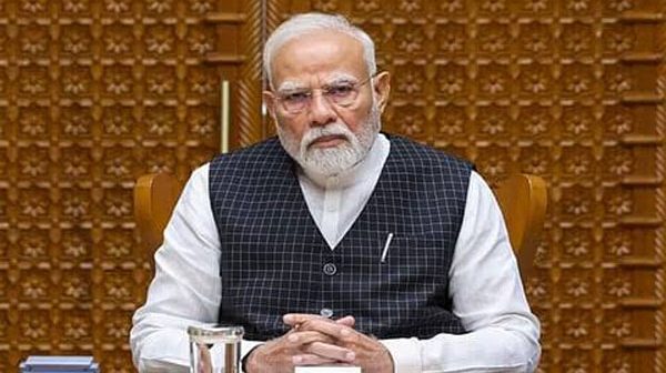 आसाममधील पूरपरिस्थितीच्या पार्श्वभूमीवर पंतप्रधान मोदींची खासदारांसोबत आढावा बैठक