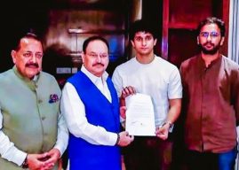 कॉक्रोच जनता पार्टीचे जंतर-मंतरवरील आंदोलन समाप्त