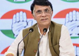 ज्ञानेश कुमारांना अमेरिकेत घेऊन जा, ईव्हीएमही पाठवू- पवन खेरा